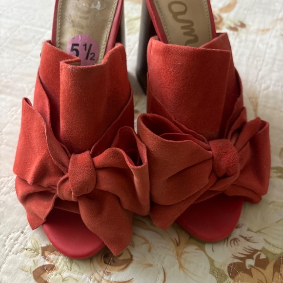 Heels - Picture 2 of 3